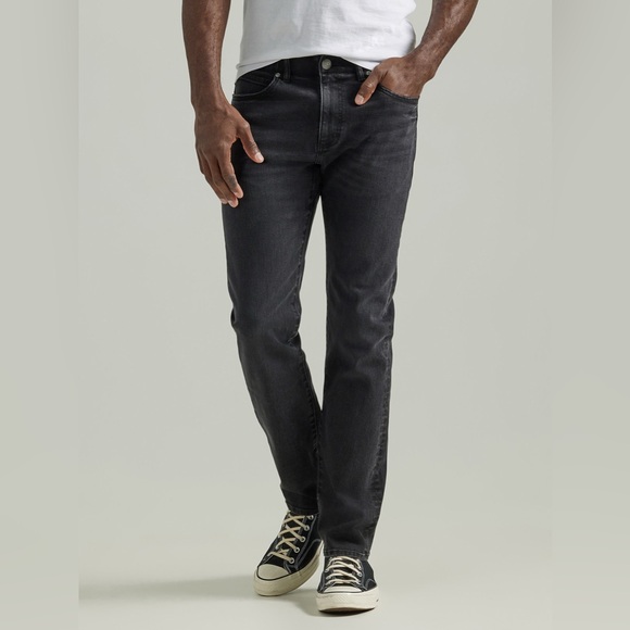 🌼LEE🌼 MVP Extreme Motion Slim Straight Black Jeans, Size 32x30 - Picture 1 of 14